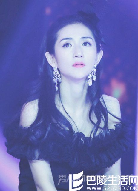 谢娜穿露肩装 谢娜穿露肩装