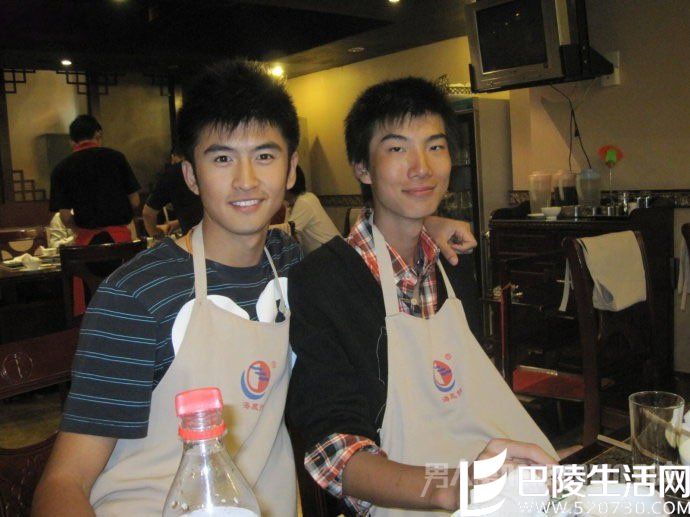 网传张云龙与男友的照片