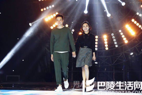 刘璇王弢夫妇现身《天天向上》