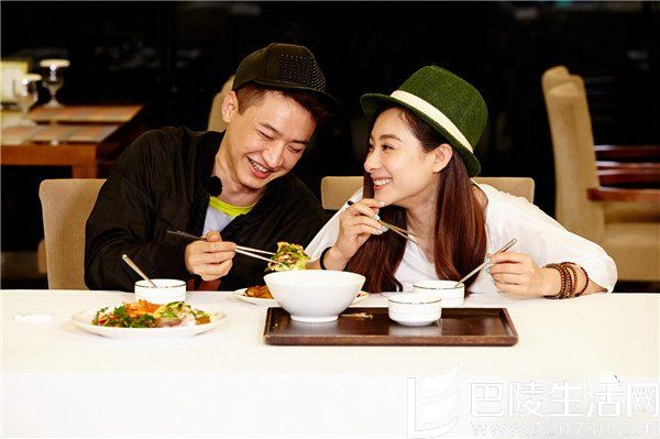 王弢两次求婚刘璇是为何