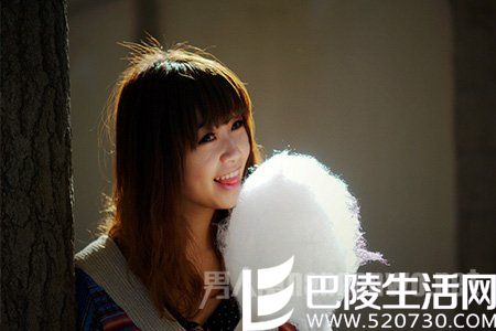 易建联绯闻女友是她吗