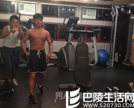 王宝强健身