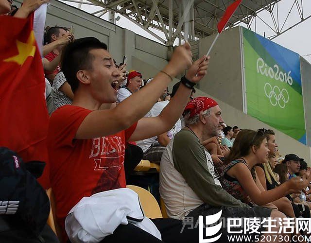 吴敏霞圈外男友加油