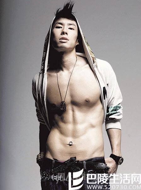 吴建豪腹肌 吴建豪腹肌