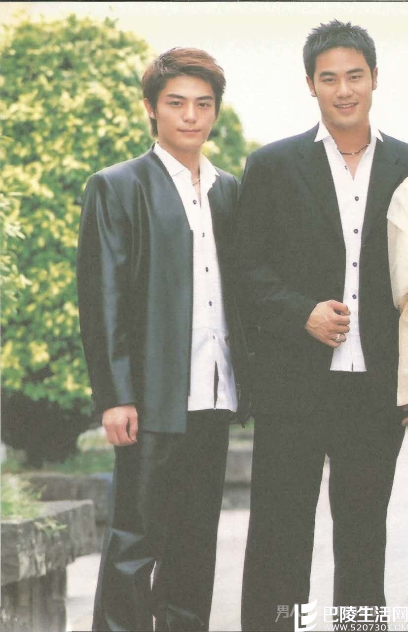 陈亦飞与霍建华青涩照 陈亦飞与霍建华青涩照