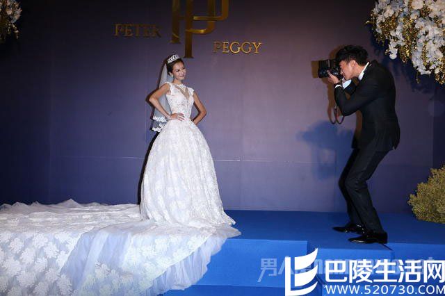 何润东为林静仪拍照 何润东为林静仪拍照