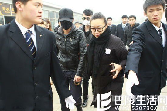 刘天池领着文章开路