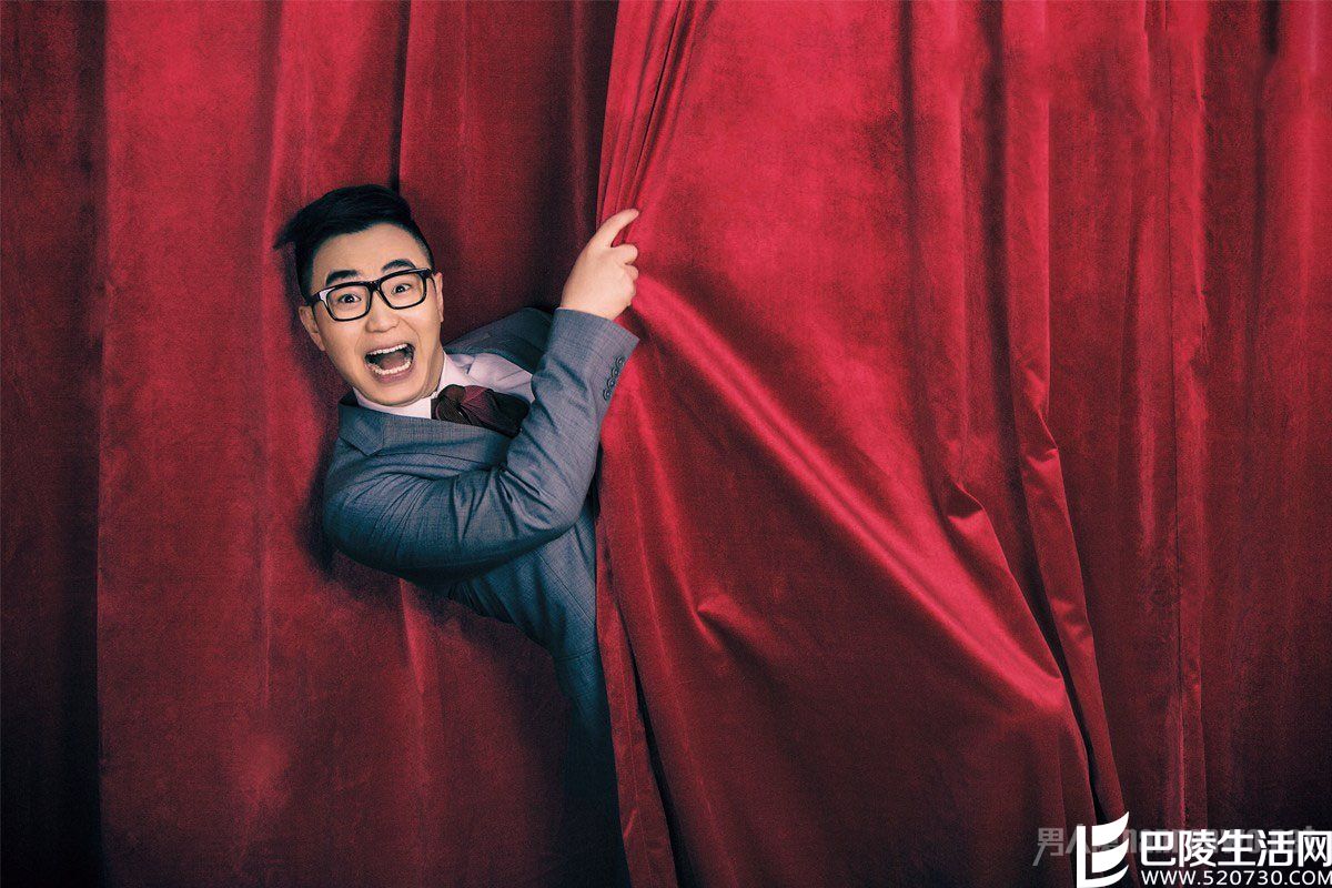 大鹏背景有多硬 大鹏背景有多硬