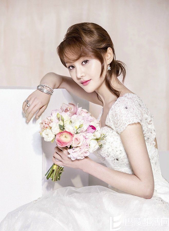 90后小花旦郑爽