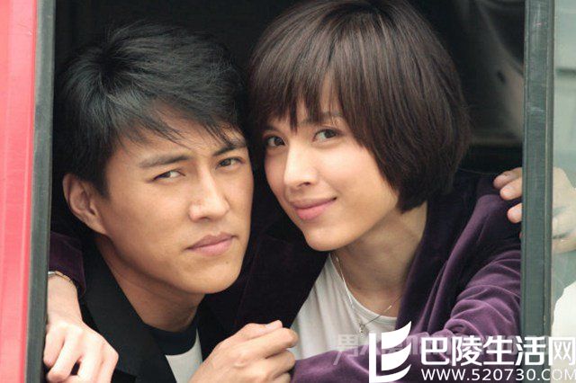 靳东和老婆亲密照