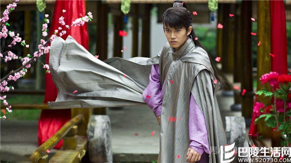 任嘉伦“人面桃花”