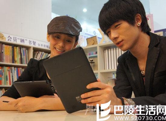 李宏毅哥哥李明霖是歌手