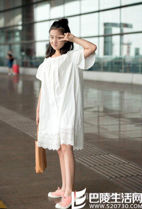 黄磊女儿多多近照