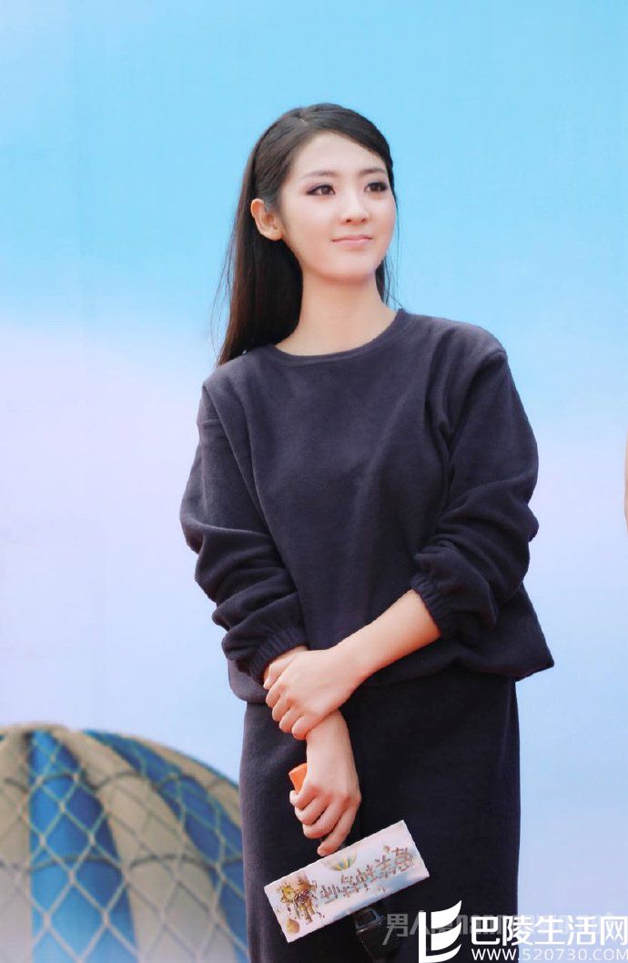 邢菲发布会照片