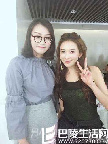 傅园慧合影林志玲