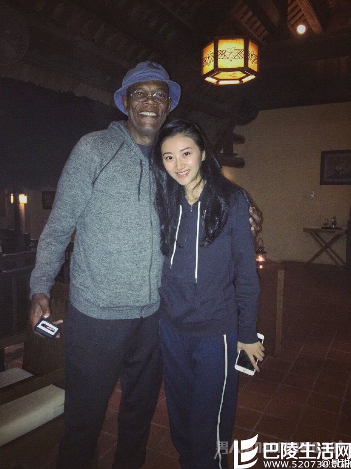 景甜与塞缪尔·杰克逊合影
