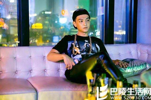 张晓谦获封“万能男友”