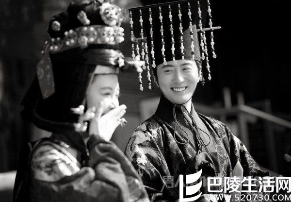 高梓淇蔡琳客服语言障碍 高梓淇蔡琳客服语言障碍