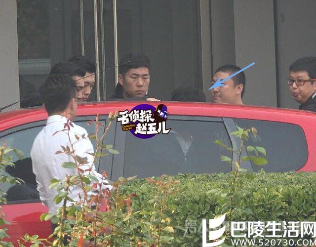 王宝强豪车换成普通车