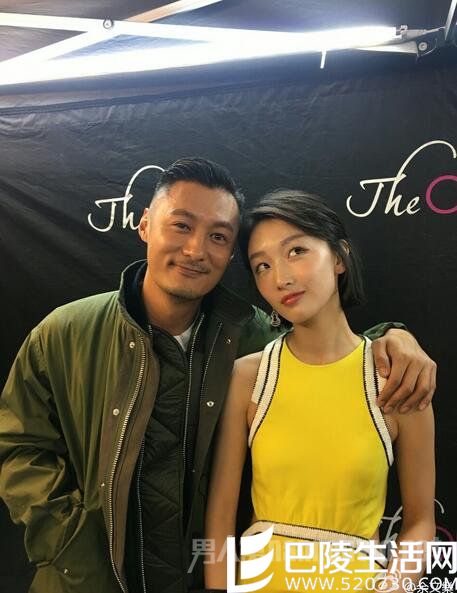 余文乐周冬雨亲密合影 余文乐周冬雨亲密合影