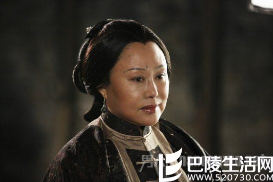 斯琴高娃躺枪成了吸毒的三陪女