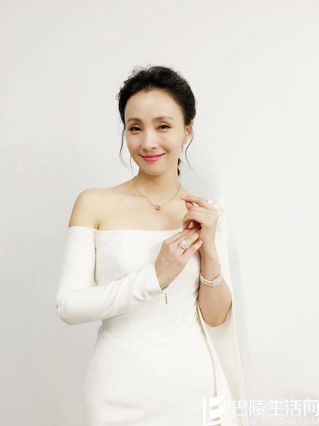 小陶虹出轨某导演？