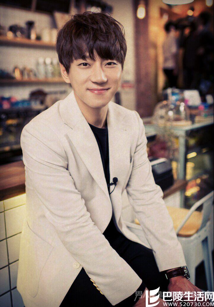 李亦航爸爸4中的爸爸是黄致列