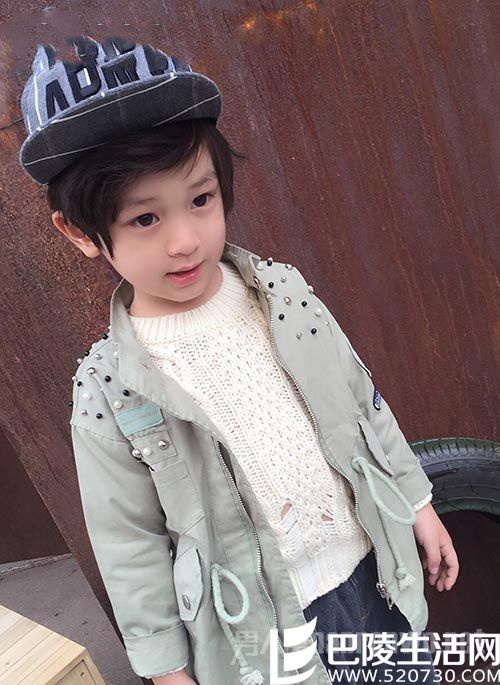 李亦航照片 李亦航照片