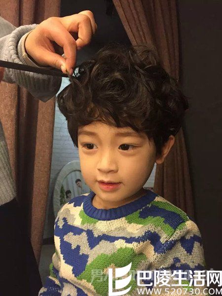 李亦航和鹿晗什么关系