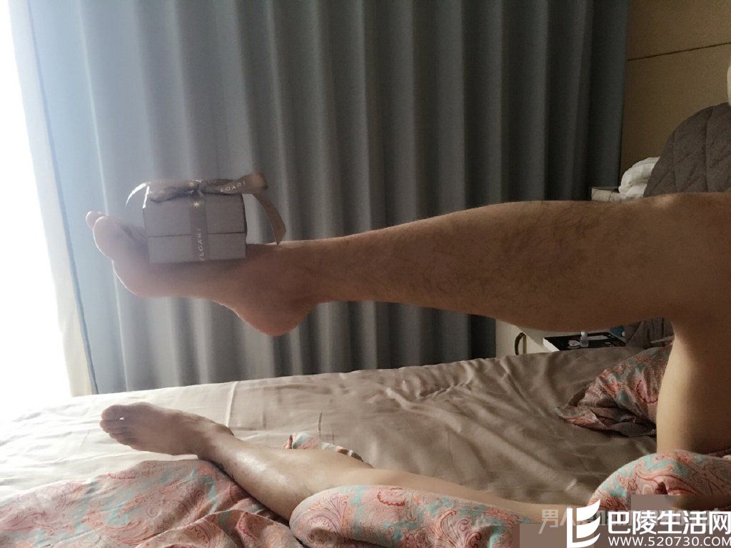 高云翔床上送礼物