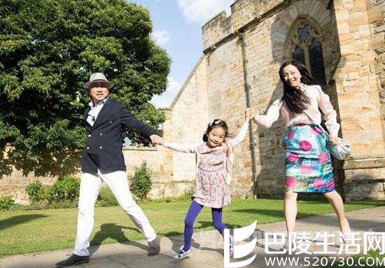 徐峥陶虹一家三口合照