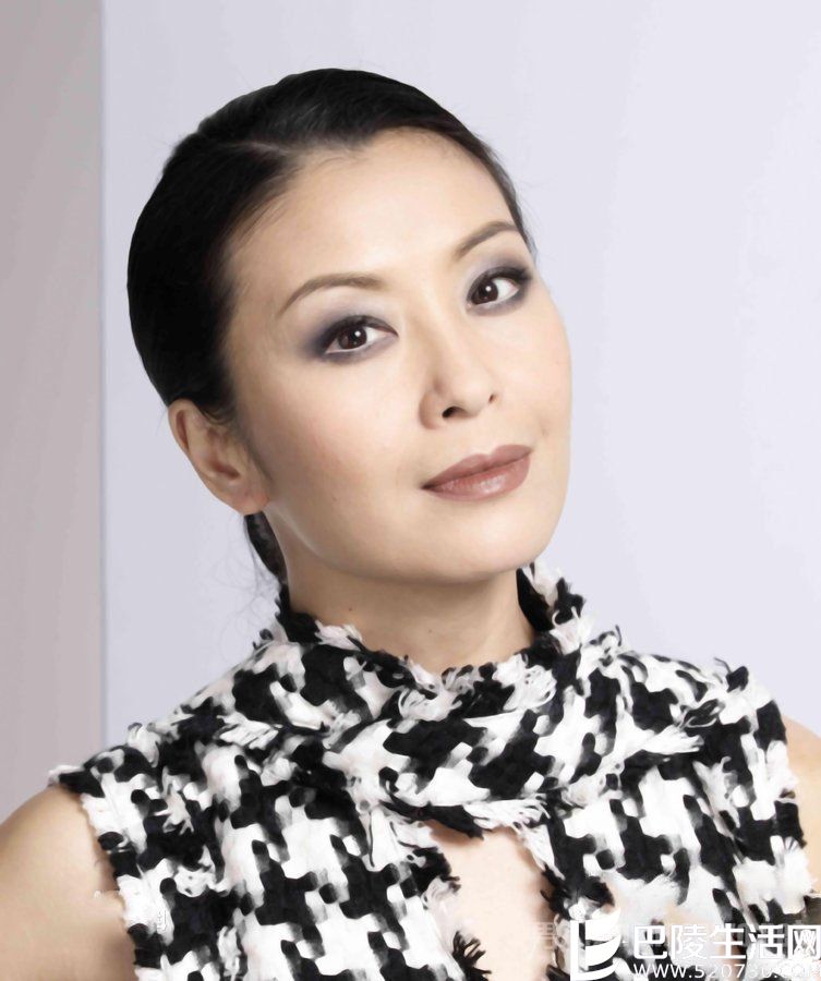 伍咏薇胸有多大 伍咏薇胸有多大