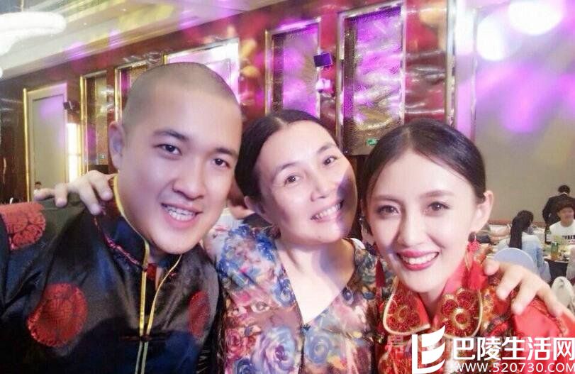 张博宇张墨锡吴丽萍合照 张博宇张墨锡吴丽萍合照