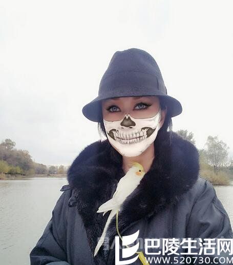 倪虹洁万圣节搞怪照