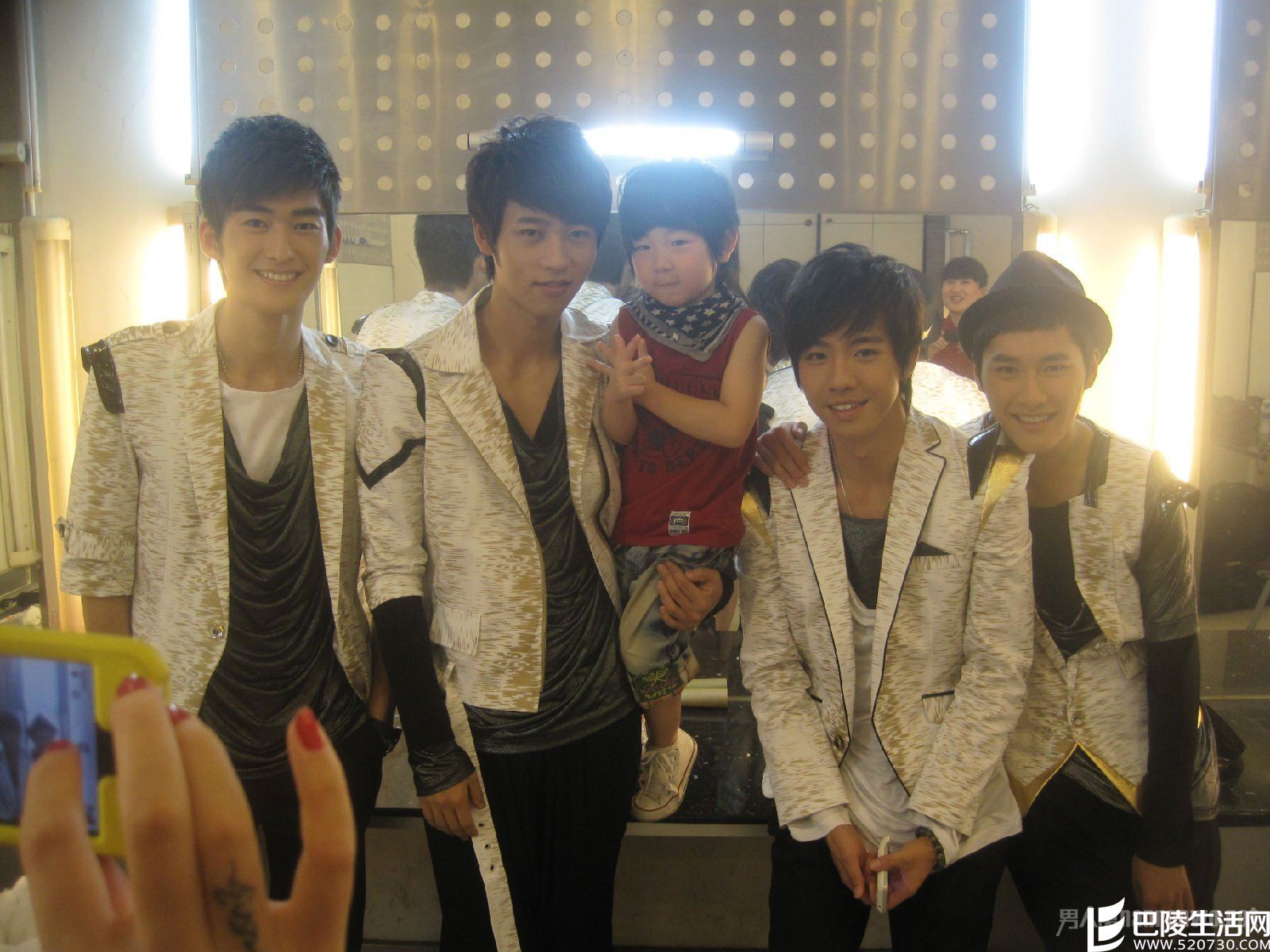 王一鸣与众星合影 王一鸣与众星合影