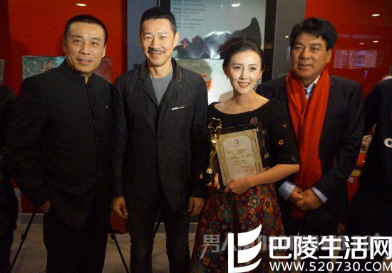 张丰毅和儿媳同台无交流 张丰毅和儿媳同台无交流