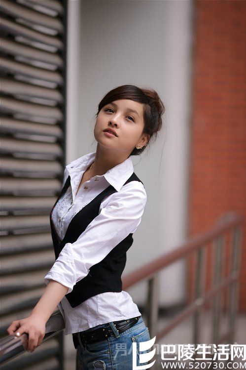 巴哈古丽·热合木吐拉