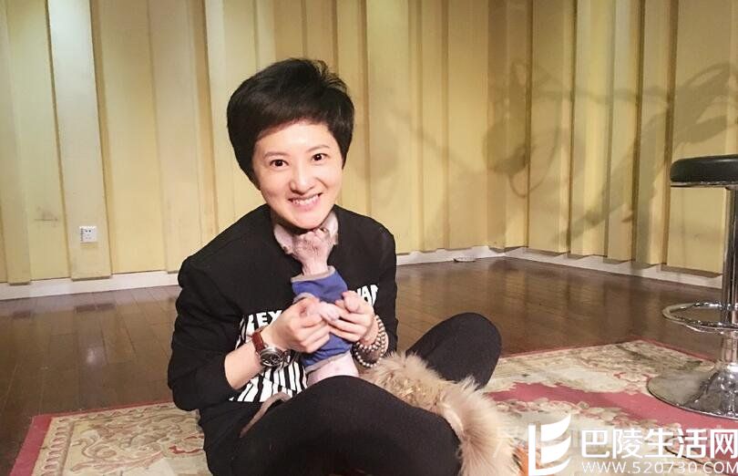 金铭与宠物合照