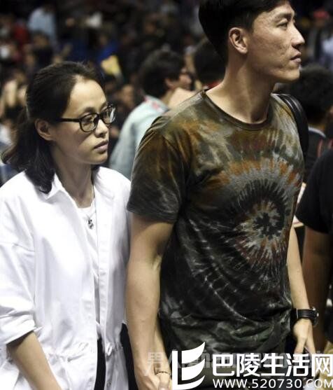 刘翔吴莎同行 刘翔吴莎同行