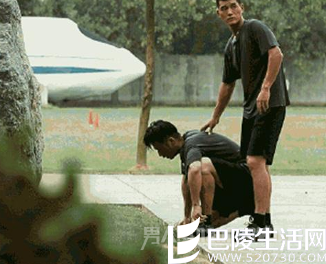 蒋劲夫训练到吐