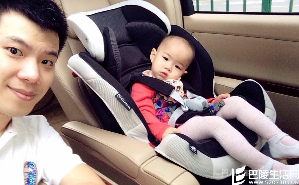 黄奕与黄毅清的女儿