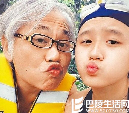 李坤城和林靖恩嘟嘴卖萌 李坤城和林靖恩嘟嘴卖萌