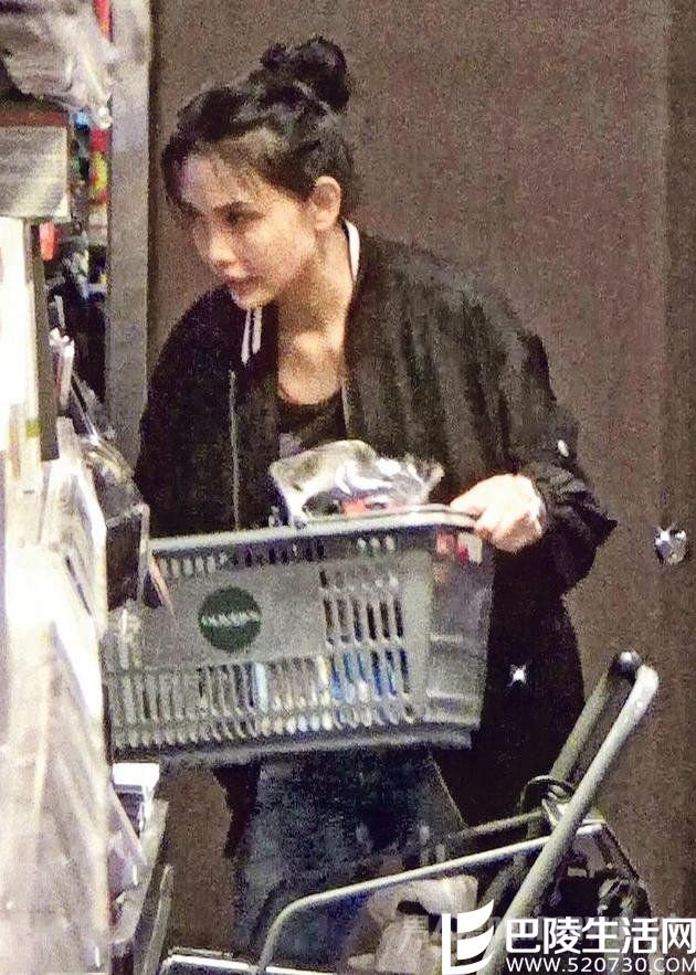 邱淑贞选购商品状态好