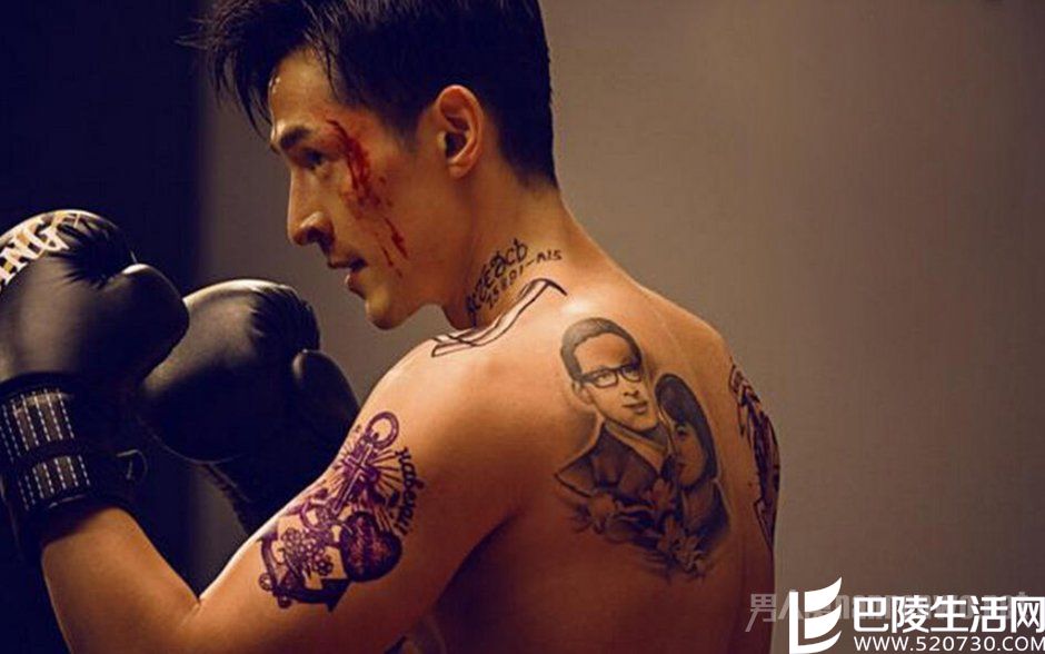 胡歌微博被刷爆 深夜谢粉丝回忆昔日助理张冕车祸去世