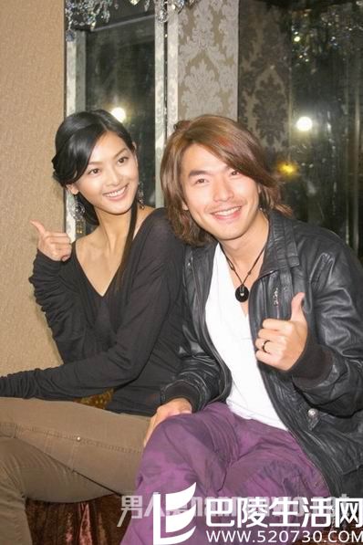 许玮伦38岁冥诞李威晒照