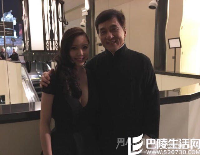 王力宏老婆性感合影成龙 王力宏老婆性感合影成龙