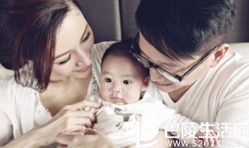 李嘉欣许晋亨与儿子 李嘉欣许晋亨与儿子