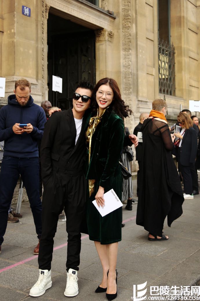 赵雅琪巴黎时装周