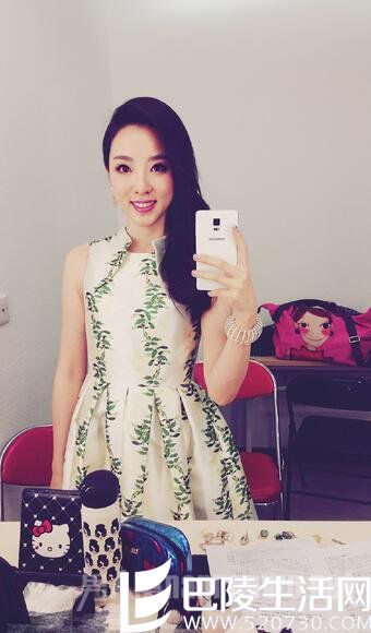 央视主持李思思 央视主持李思思