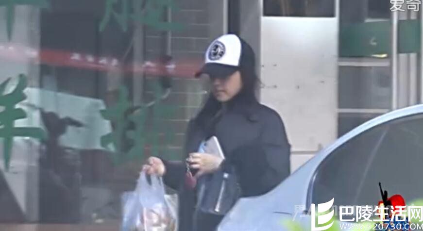 张含韵为彭冠英买菜做饭 张含韵为彭冠英买菜做饭